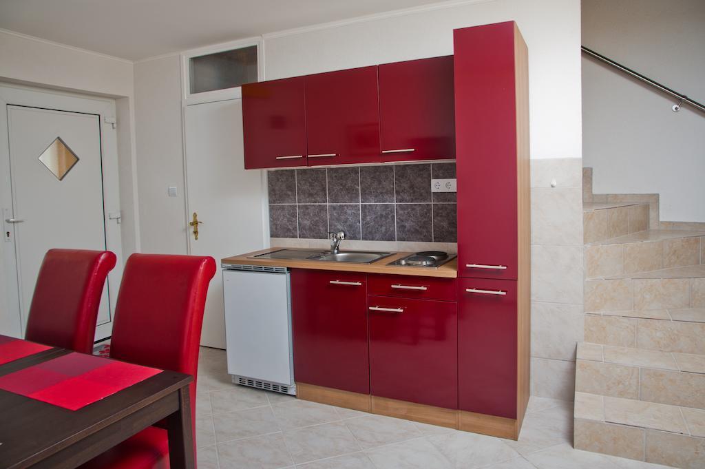 Alt Baden Apartement Dunaszekcso Ruang foto